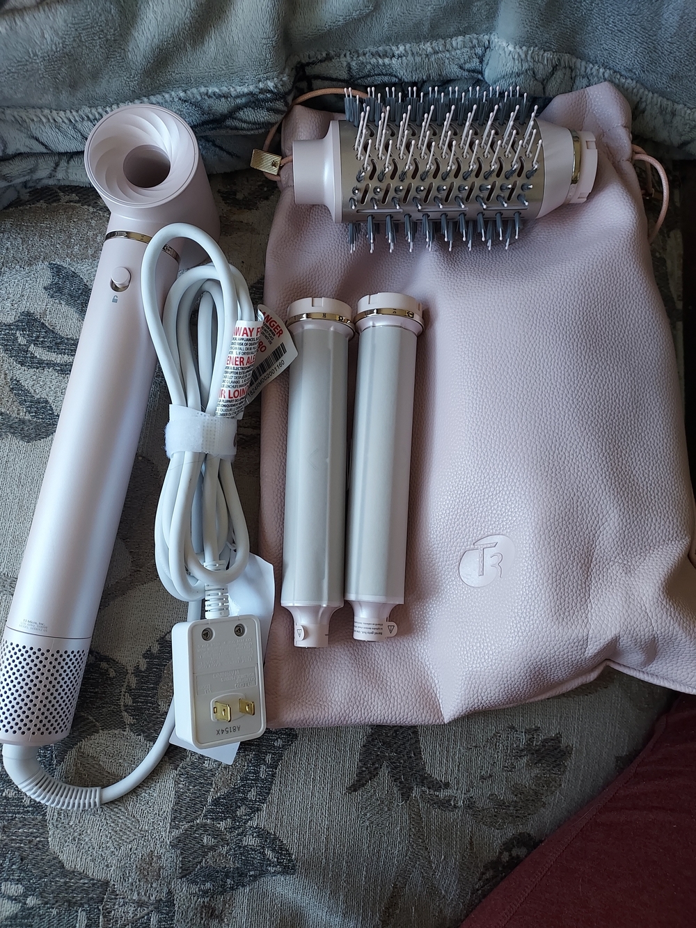 T3 Pink 3-in-1 Hot Air Styler with Brush Attachments